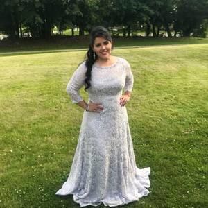 Meet your Posher, Anabell